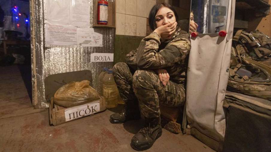 a-ukrainian-soldier-rests-n-1645274317